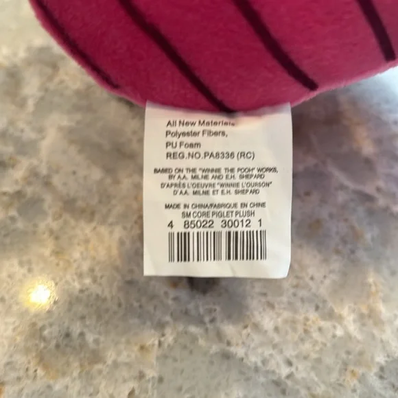 Authentic Disney Store Exclusive original Piglet Plush - Picture 6 of 7